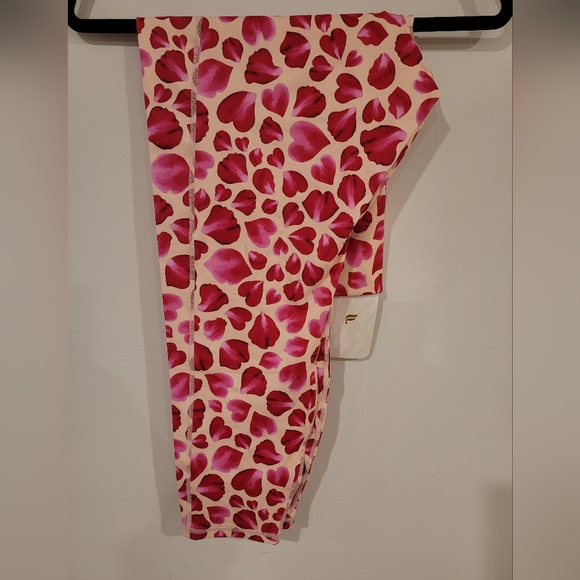 Fabletics Petal Set NWT - Picture 5 of 6